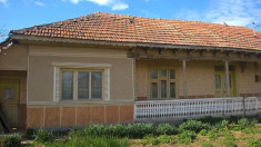 Teren cu casa batraneasca foto