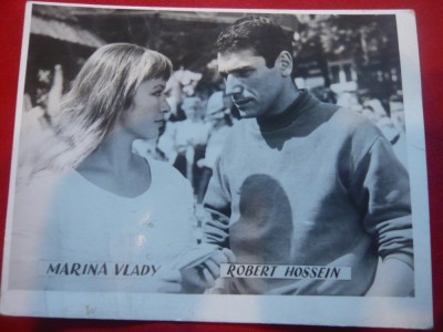 Fotografie- actorii Marina Vlady si Robert Hossein , dim. = 11,2 x 9 cm foto