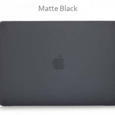 Husa Macbook 15.4 pro retina neagra noua materia plastic fin