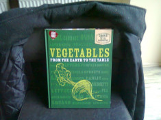 VEGETABLES FROM THE EARTH TO THE TABLE foto