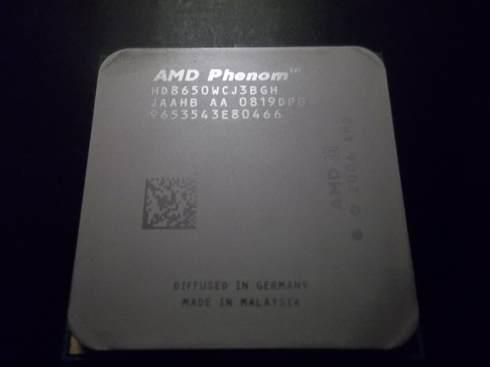 Procesor AMD PHENOM X3 triple core 8650 2.3 GHZ socket AM AM2 ...