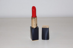 Ruj rosu intens Estee Lauder Pure Color Envy Hi-Lustre foto