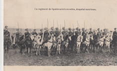 MILITARA UN REGIMENT DE SPAHIS SALUTA CU SABIA DRAPELUL CARE TRECE CIRC. 1917 foto