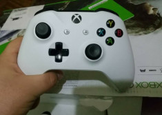 Consola Xbox One S (Slim ) 1 TB - Factura/Garantie 24 Luni foto