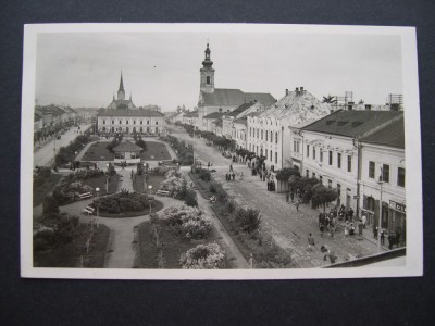 Sighetul Marmatiei - Piata Libertatii. Circulata, animata. foto