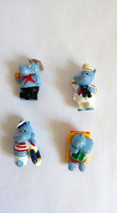 Lot 4 figurine jucarie ou Kinder Surprise hipopotami Lot 4 figurine jucarie ou Kinder Surprise hipopotami