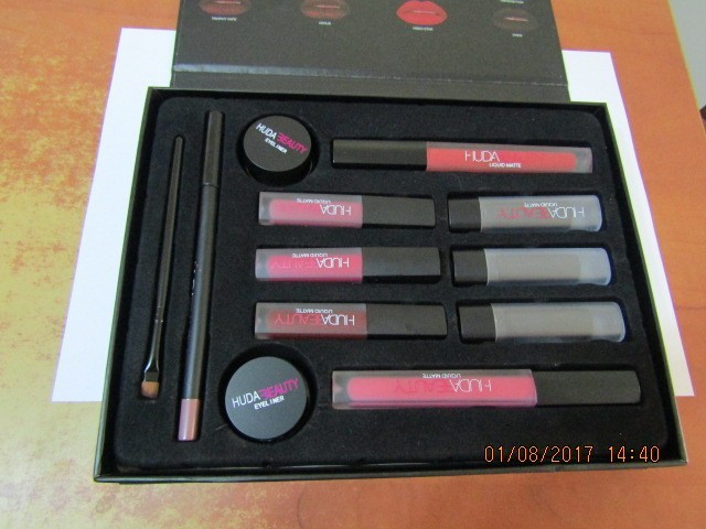 Trusa Rujeyelinergloss Uri Huda Permanente Super Pretsuper