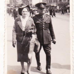 bnk foto - Ofiter roman cu sotia in Bucuresti - 1938
