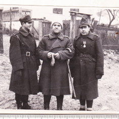 bnk foto - Grup de ofiteri pe frontul de est - WWII