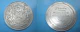 Medalia Edmund Leburton Belgia in metal alb.