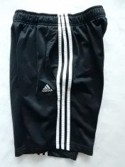 Pantaloni scurti Adidas Performance Essentials; marime S, vezi dimensiuni;ca noi foto