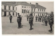 M.S. Regele Carol al II lea si grup de ofiteri, la Scoala de artilerie Timisoara foto