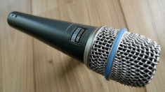 Microfon cu fir Shure Beta 57A foto