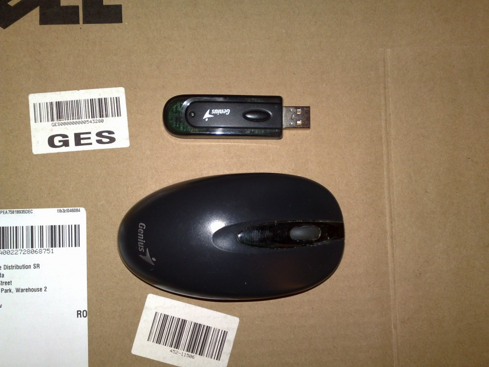 Mouse wireless Genius GM-04010A/T adaptor usb defect | Okazii.ro