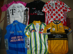 Colectie tricouri ciclism foto