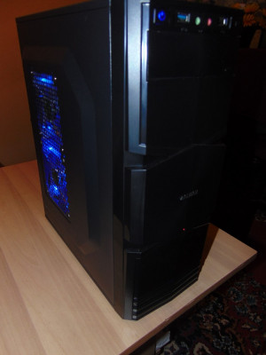 Sistem Desktop Intel Core 2 Quad Q9300 foto