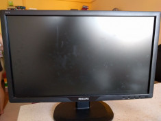 Vand monitor Philips 22&amp;quot; DVI VGA 221V2AB foto