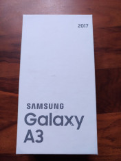 Telefon mobil Samsung Galaxy A3 (2017) foto
