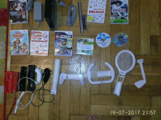 Consola Nintendo Wii nemodata + 2 controllere motionplus cu nunchuk + foto