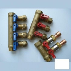 Distribuitor 4 cai din alama cu robineti albastri pt teava Cupru 3/4&amp;quot; x 1/2&amp;quot; FE foto