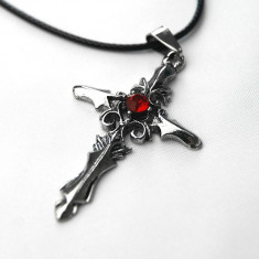 Medalion / Pandantiv / Colier / Lantisor - Crucea Red Sacred Heart Crystal