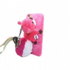 Husa capac breloc pufos cu veverita pentru iphone 7, roz foto