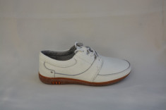 Pantof casual cu siret, de culoare alba, model simplu, clasic (Culoare: ALB, Marime: 35) foto