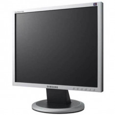 Monitor 19 inch LCD, Samsung SyncMaster 940N Silver &amp;amp; Black, Panou Grad B foto