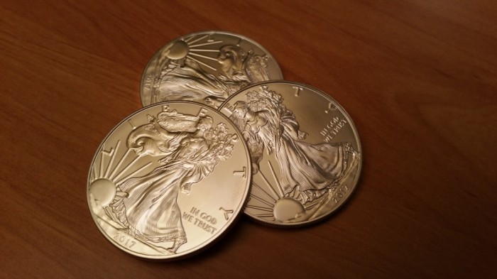 MONEDA ARGINT USA SILVER EAGLE- 31.103 g PUR> 999% AN 2017 UNC !!! foto mare MONEDA ARGINT USA SILVER EAGLE- 31.103 g PUR> 999% AN 2017 UNC !!! foto mare