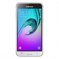 Smartphone Samsung Galaxy J3 J320F 2016 8GB Dual Sim 4G White foto