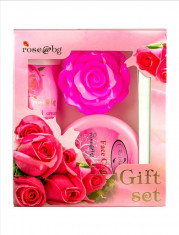 SET ROSE CU SAPUN, CREMA DE FATA SI CREMA DE MAINI foto