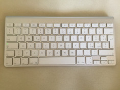 Tastatura Apple wireless A1255 - perfect functionala foto