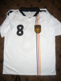 Tricou al Echipei Nationale a Germaniei , marimea L ,Jucator Ozil, Alb