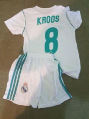 SET ECHIPAMENT KROOS REAL MADRID SEZON 2017-2018 4-15ANI+JAMBIERE SI FES CADOU foto