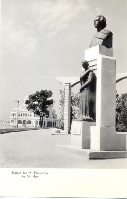 CP Z555 - STATUIA LUI M. EMINESCU DE O. HAN -CONSTANTA -RPR - NECIRCULATA foto