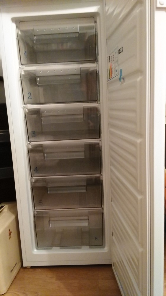 Congelator Gorenje 6 sertare F4151CW in perfecta stare folosit doar o iarna  | arhiva Okazii.ro