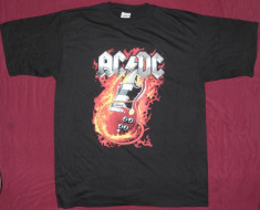 Tricou AC/DC - Chitara in flacari ,calitate 180 grame foto