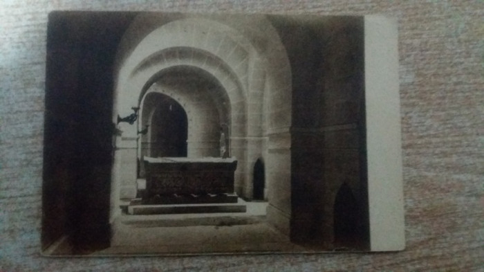 Biserica Neamului Marasesti-Sarcofagul Generalului Cristescu