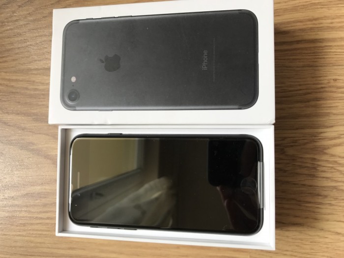 Iphone 7 32gb matte black neverlocked NOU GARANTIE 02/2018 foto mare Iphone 7 32gb matte black neverlocked NOU GARANTIE 02/2018 foto mare