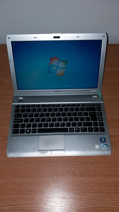 Notebook Sony Vaio 13.3" Intel Dual Core 1.3 GHz, 4 GB DDR3, 320 GB, WEBCAM,HDMI foto mare Notebook Sony Vaio 13.3" Intel Dual Core 1.3 GHz, 4 GB DDR3, 320 GB, WEBCAM,HDMI foto mare