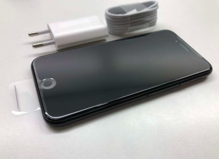 iPhone 7 128GB Jet Black NOU FACTURA+GARANTIE Neactivat Neverlocked Neactivat foto mare iPhone 7 128GB Jet Black NOU FACTURA+GARANTIE Neactivat Neverlocked Neactivat foto mare