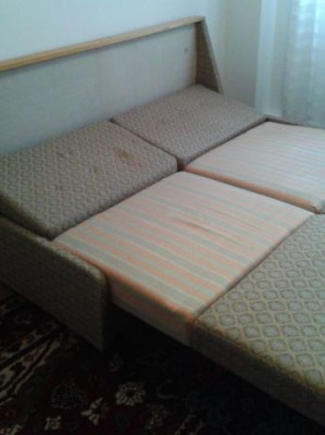 Canapea Extensibila 2 Locuri In Stare Foarte Buna Arhiva Okazii Ro