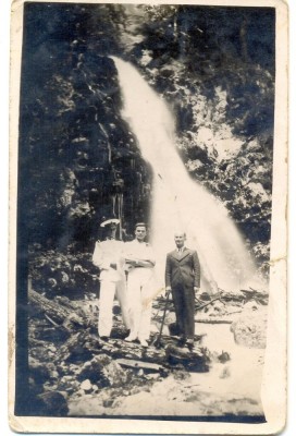 CP Z851 -POIANA TAPULUI -CASCADA URLATOAREA - NECIRCULATA -SCRISA SI DATATA 1937 foto