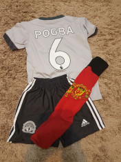 SET ECHIPAMENT POGBA MANCHESTER UNITED SEZON 2017-2018 4-15ANI+JAMBIERE foto