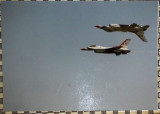 TIMISOARA 1996 - DEMONSTRATIE AMERICANA USAF THUNDERBIRDS. 2 FOTOGRAFII (PC21)