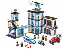 Sectie de politie LEGO City (60141) foto