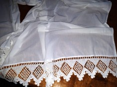PERDELE FRUMOASE, TARANESTI. foto