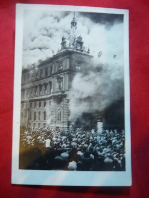 Ilustrata - Incendiu la Palatul de Justitie - Viena , interbelica foto