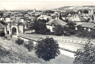 CP Z1116 -ALBA IULIA -POARTA I-A A CETATII(SEC.XVIII)-CIRCULATA1964 foto