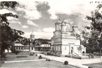CP Z1115 -MANASTIREA CURTEA DE ARGES (MONUMENT ISTORIC, SEC. XVI)-CIRCULATA1965 foto